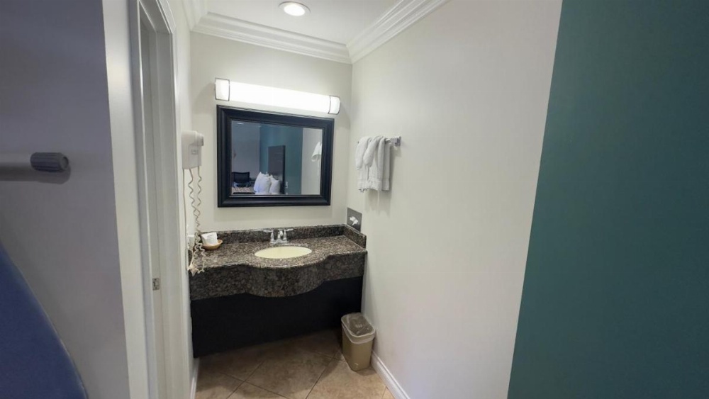 Garden Inn and Suites Glendora Image 17